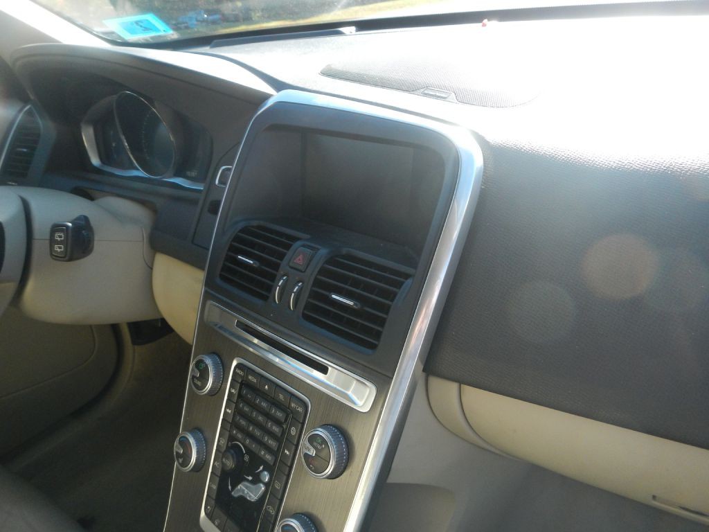2016 Volvo XC60 Image 24