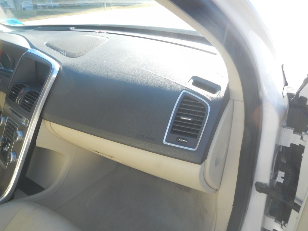 2016 Volvo XC60 Image 25
