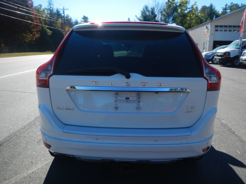 2016 Volvo XC60 Image 33