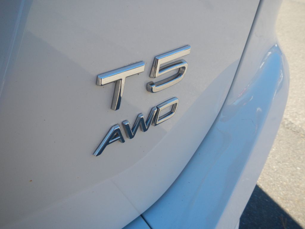 2016 Volvo XC60 Image 34