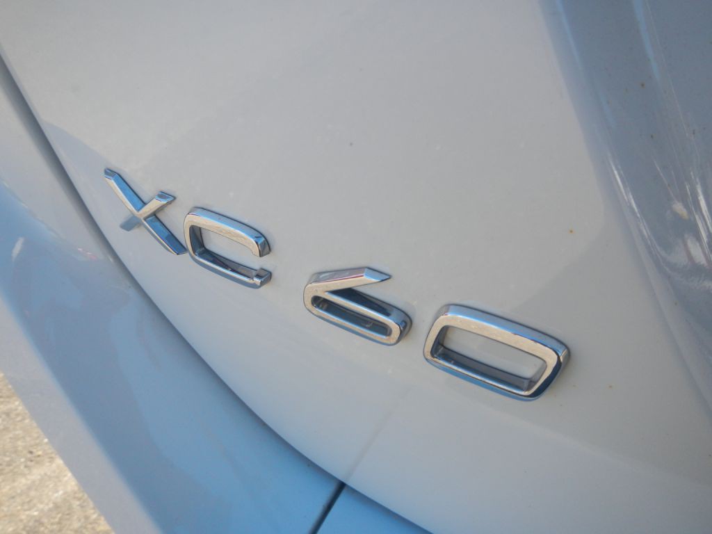 2016 Volvo XC60 Image 35