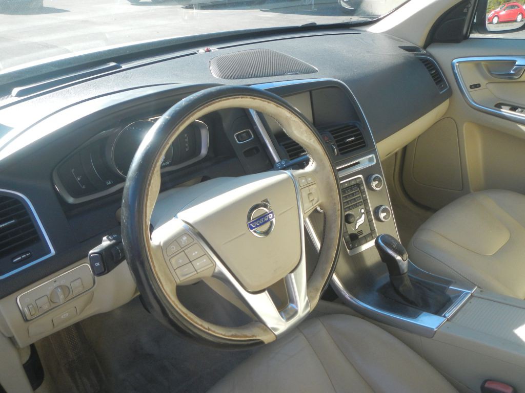 2016 Volvo XC60 Image 56