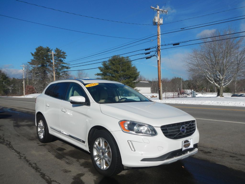 2016 Volvo XC60 Image 1