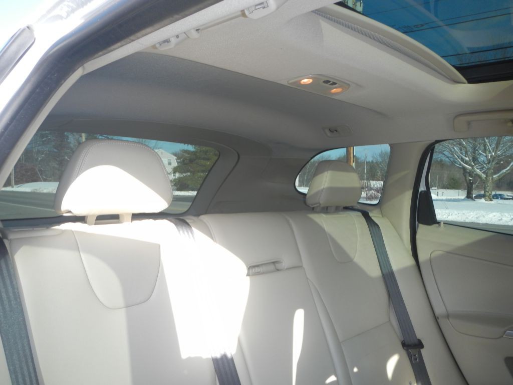 2016 Volvo XC60 Image 8