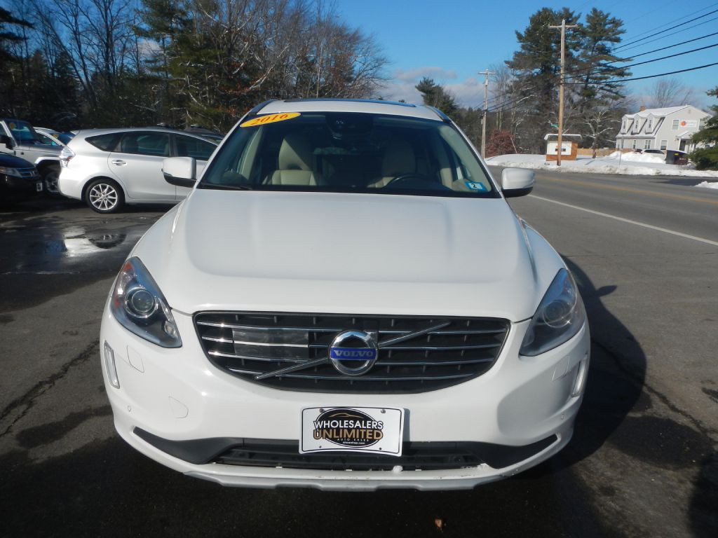 2016 Volvo XC60 Image 11