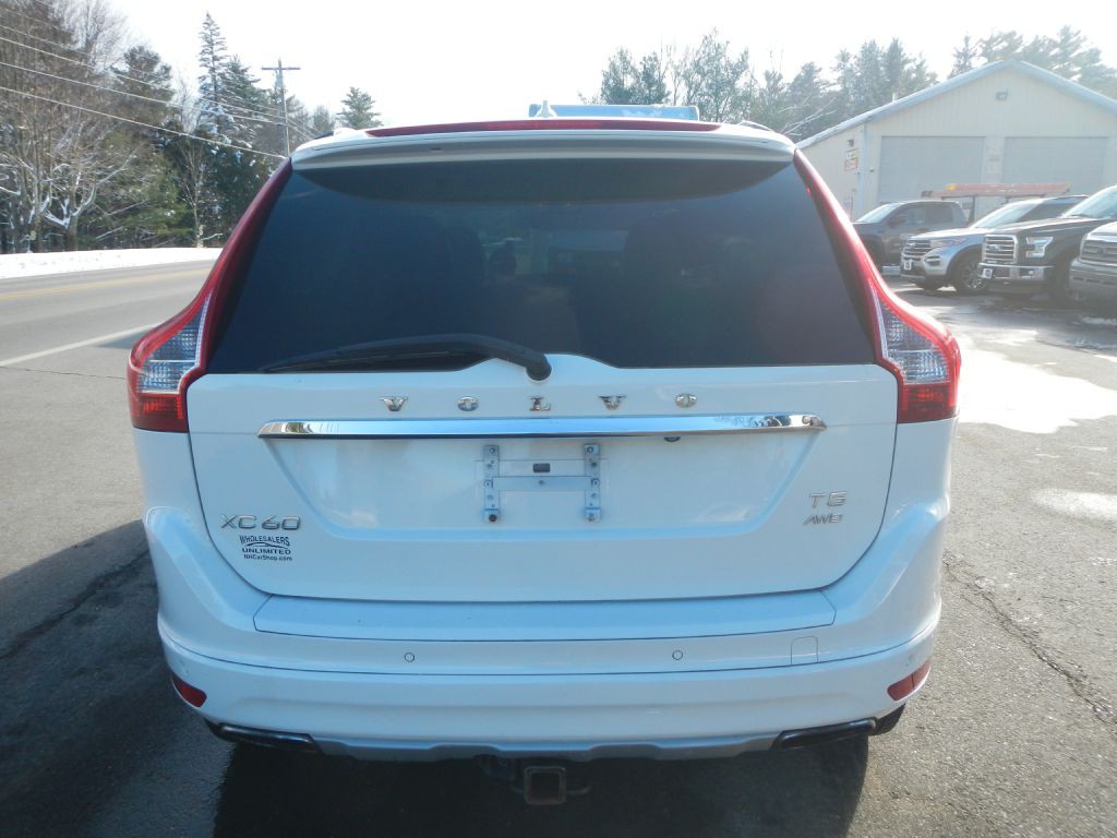 2016 Volvo XC60 Image 35
