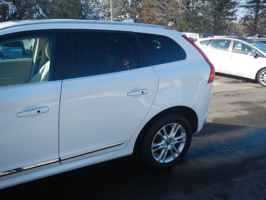 2016 Volvo XC60 Image 42