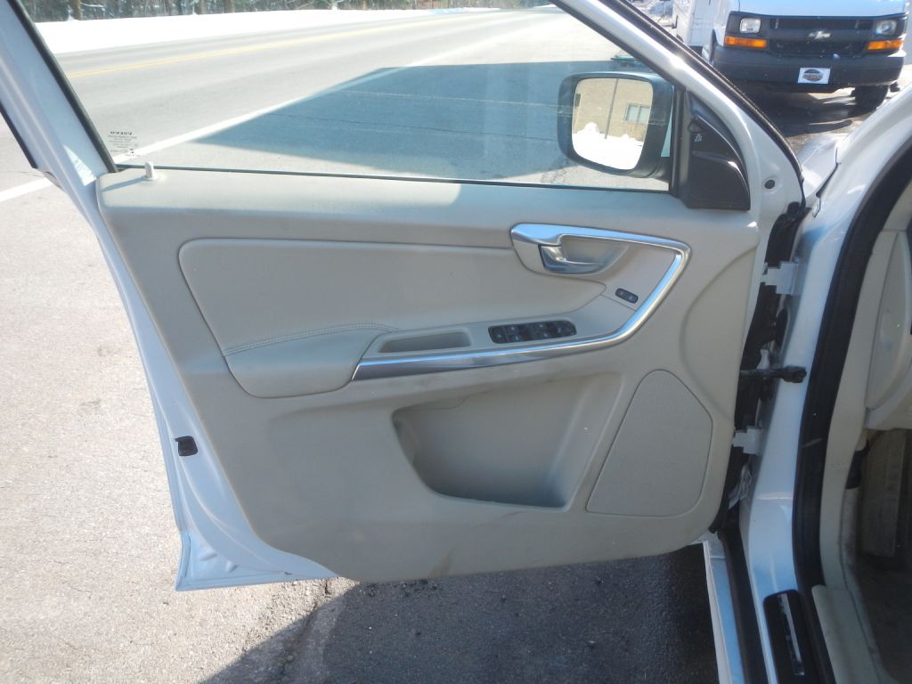 2016 Volvo XC60 Image 52