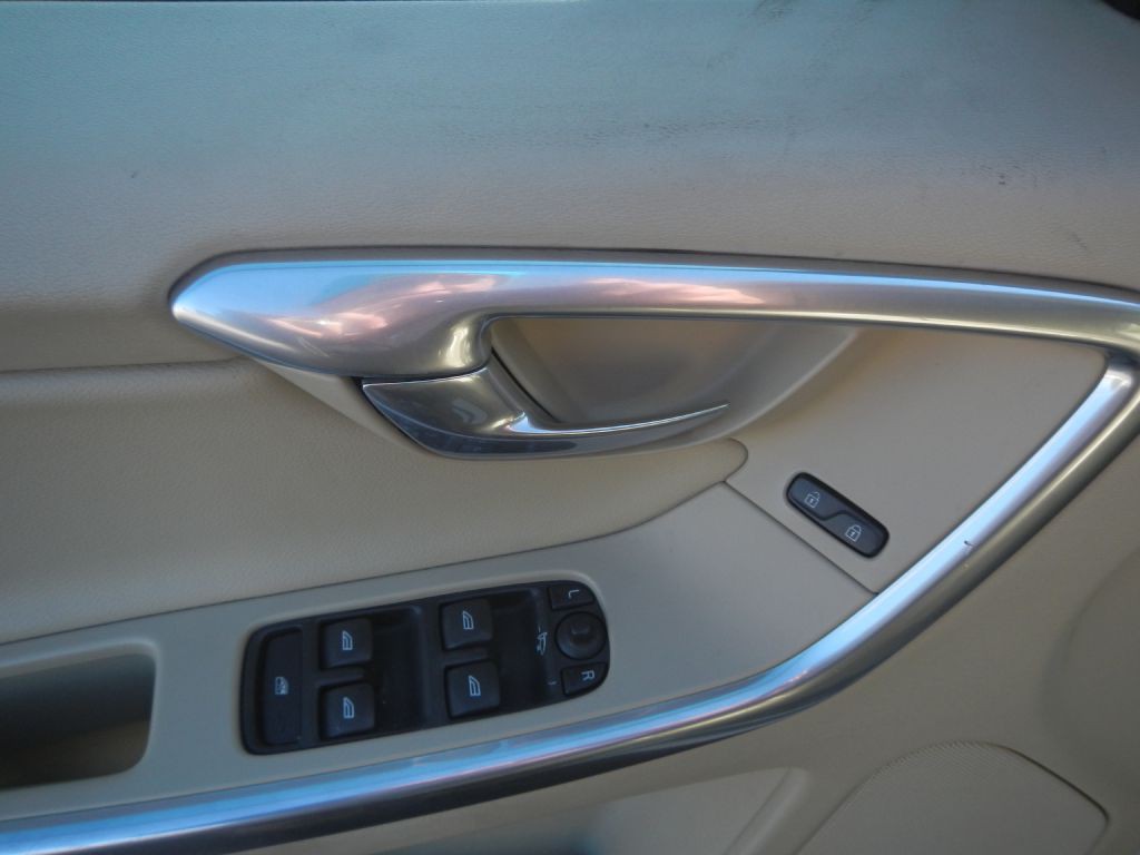 2016 Volvo XC60 Image 53