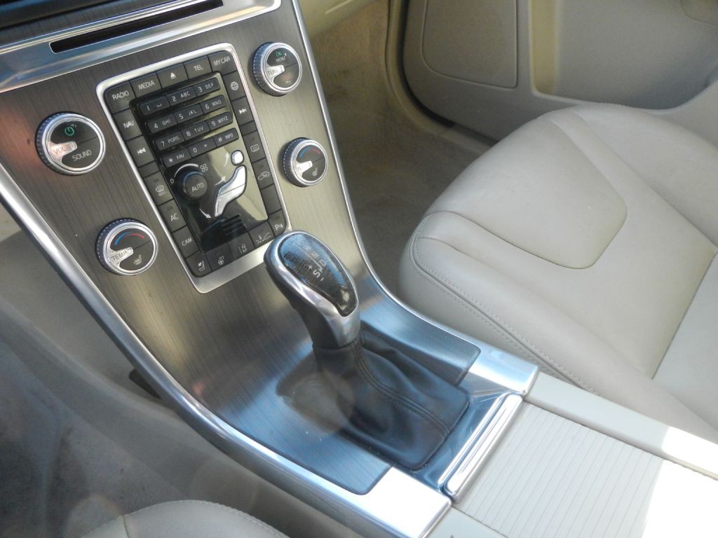 2016 Volvo XC60 Image 58