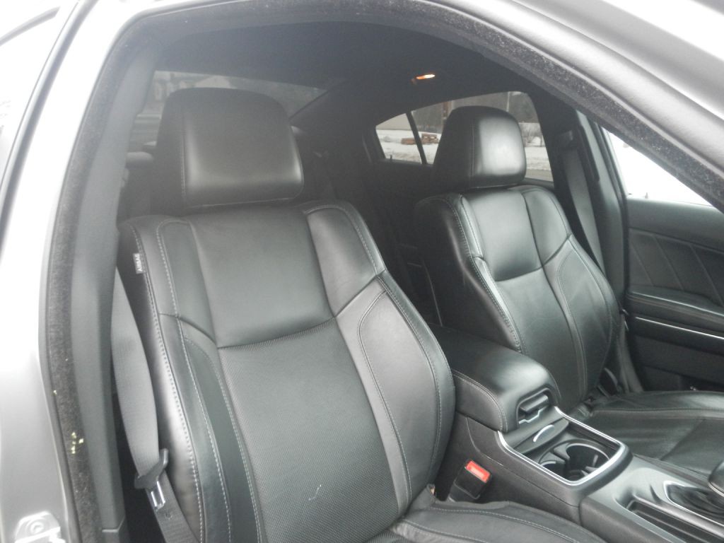 2015 Dodge Charger Image 9