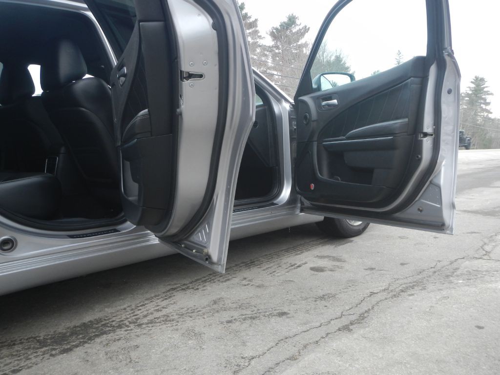 2015 Dodge Charger Image 17