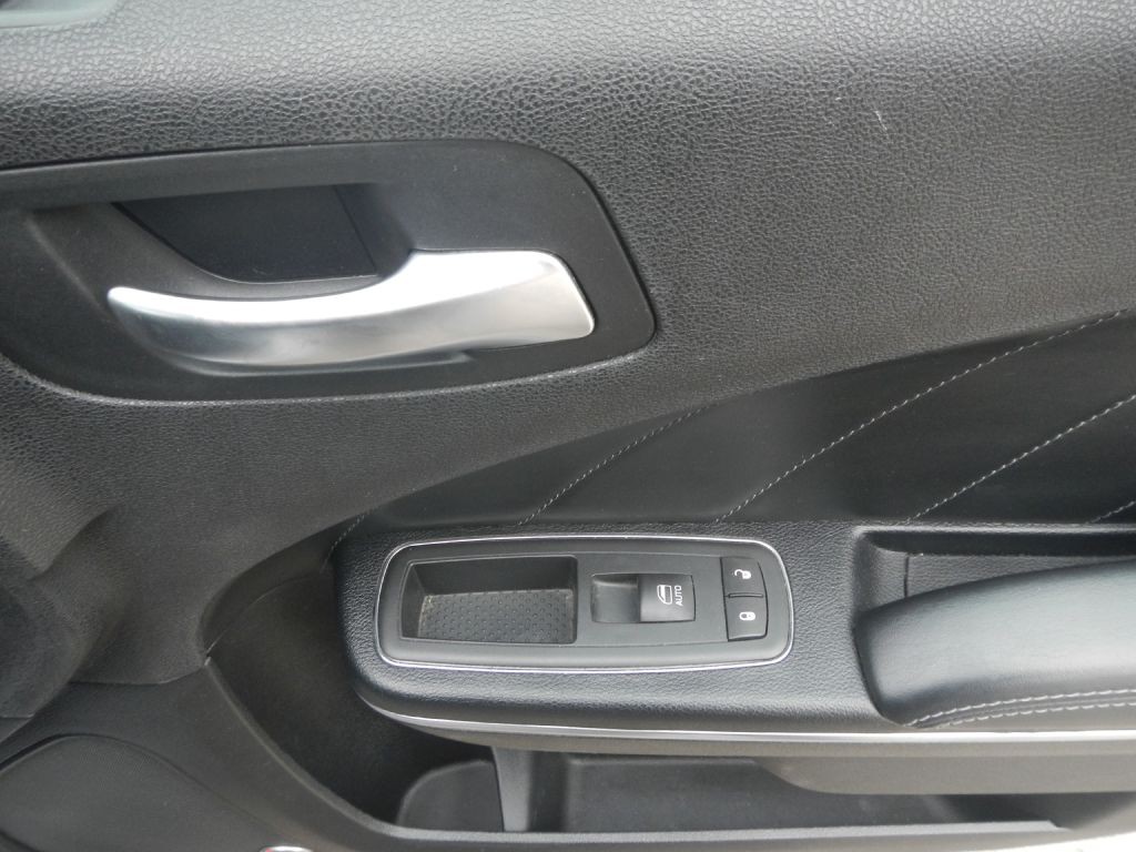 2015 Dodge Charger Image 19