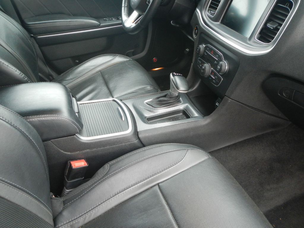 2015 Dodge Charger Image 25