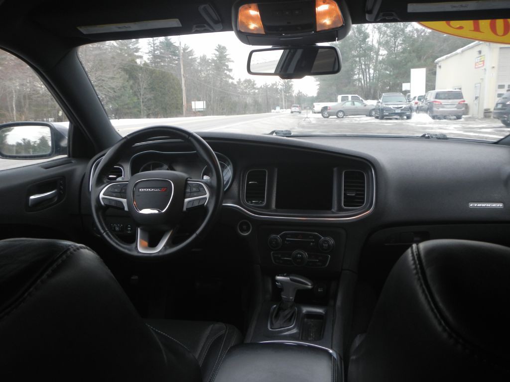 2015 Dodge Charger Image 28