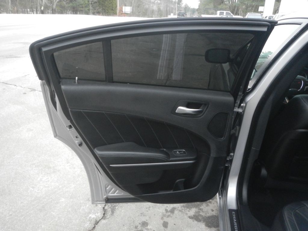 2015 Dodge Charger Image 44