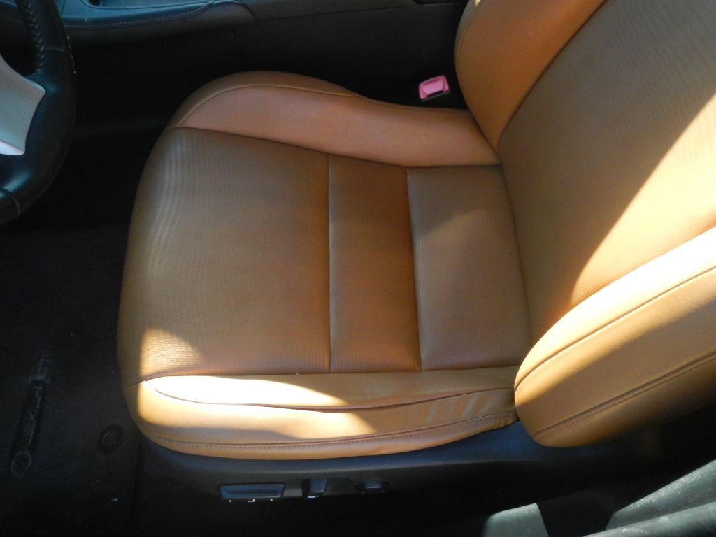 2011 Lexus CT 200h Image 4