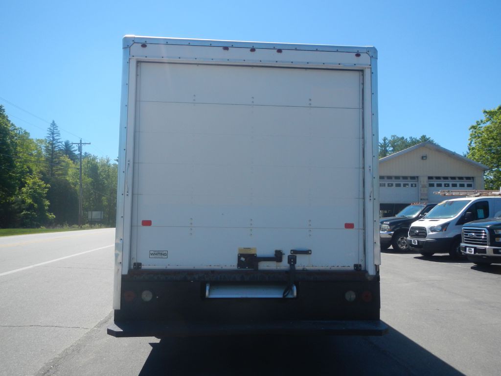 2017 Chevrolet Express Image 24
