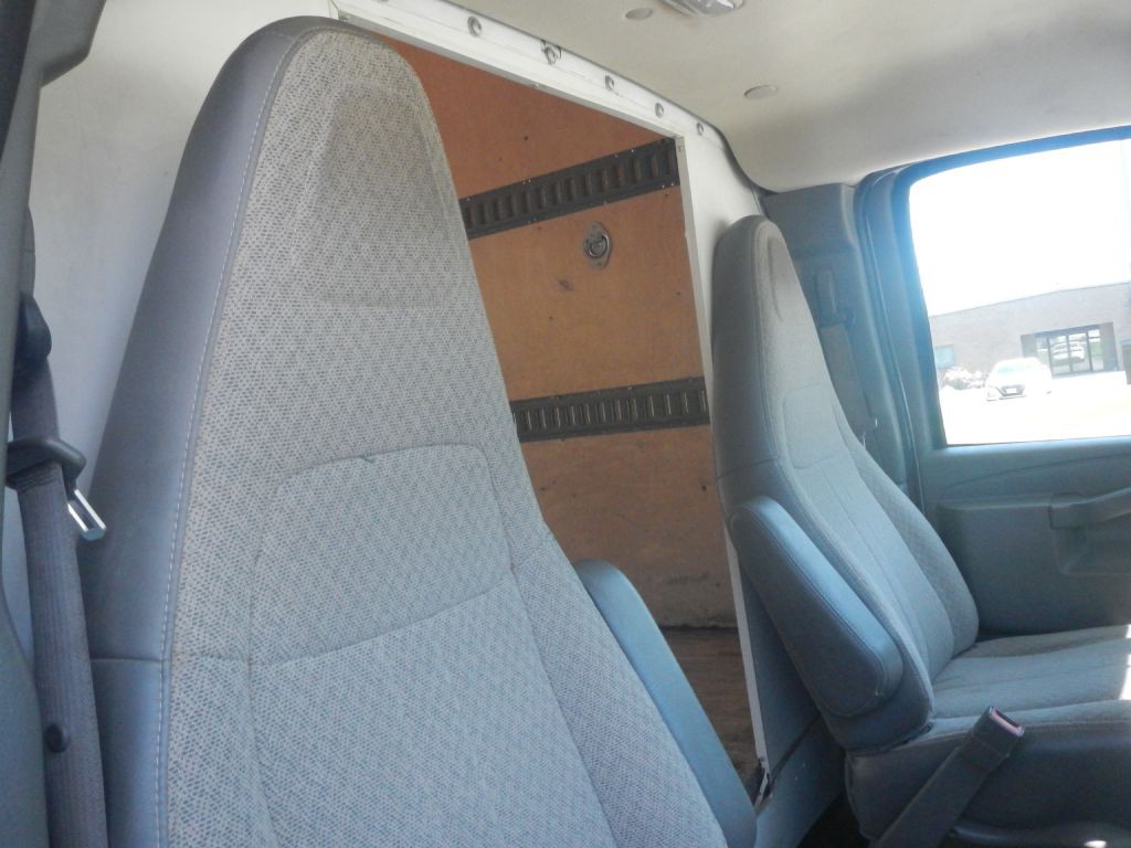 2017 Chevrolet Express Image 37