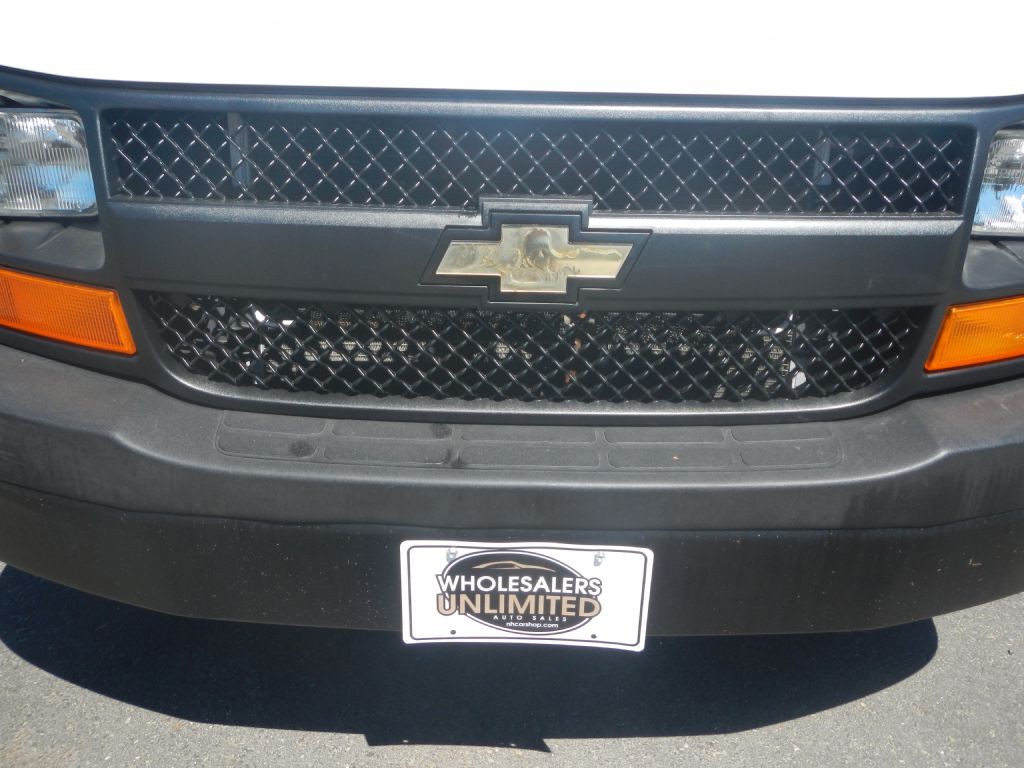 2017 Chevrolet Express Image 44