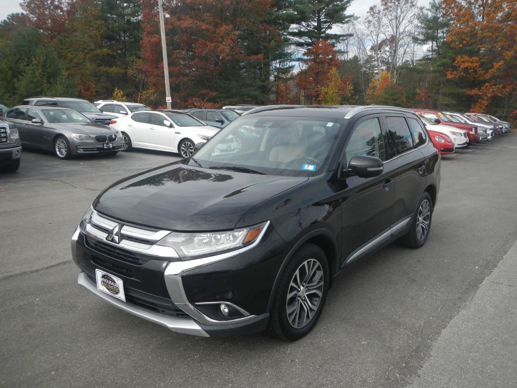 2017 Mitsubishi Outlander Image 1
