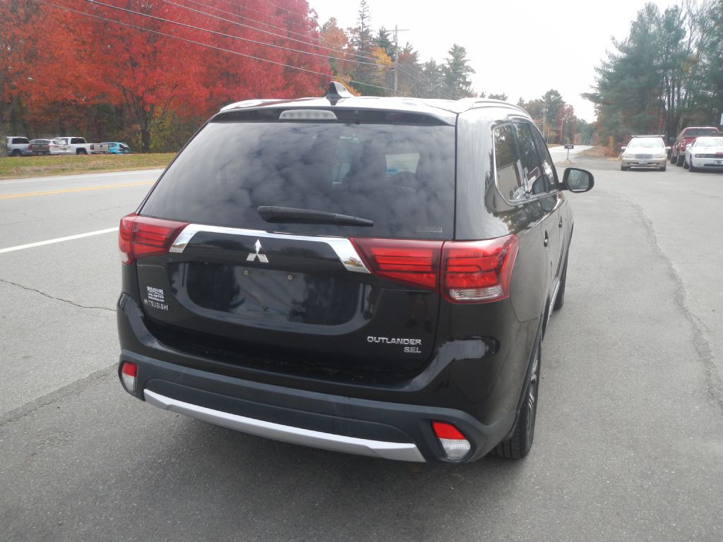 2017 Mitsubishi Outlander Image 7