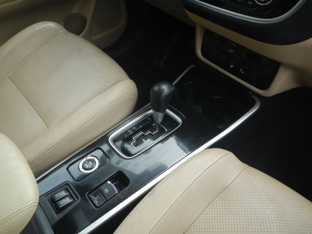 2017 Mitsubishi Outlander Image 25