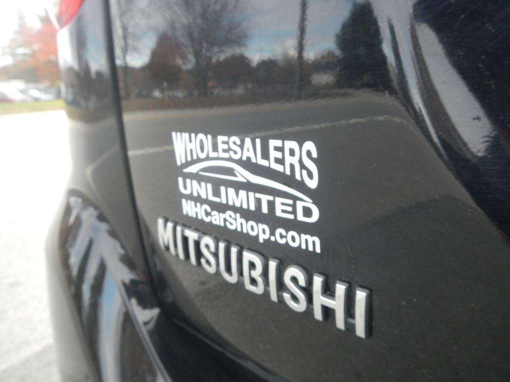 2017 Mitsubishi Outlander Image 38