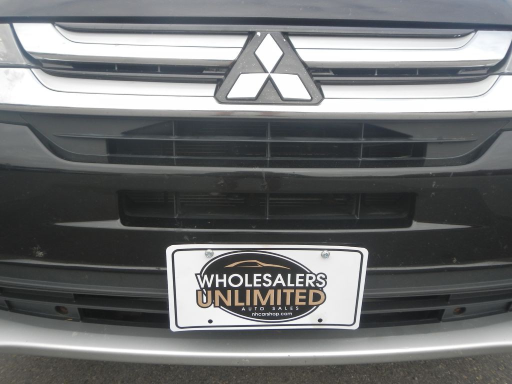 2017 Mitsubishi Outlander Image 59