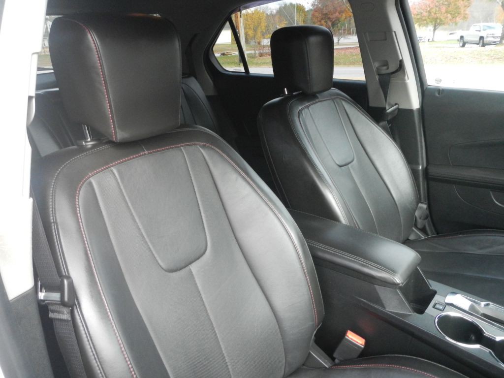 2017 Chevrolet Equinox Image 3