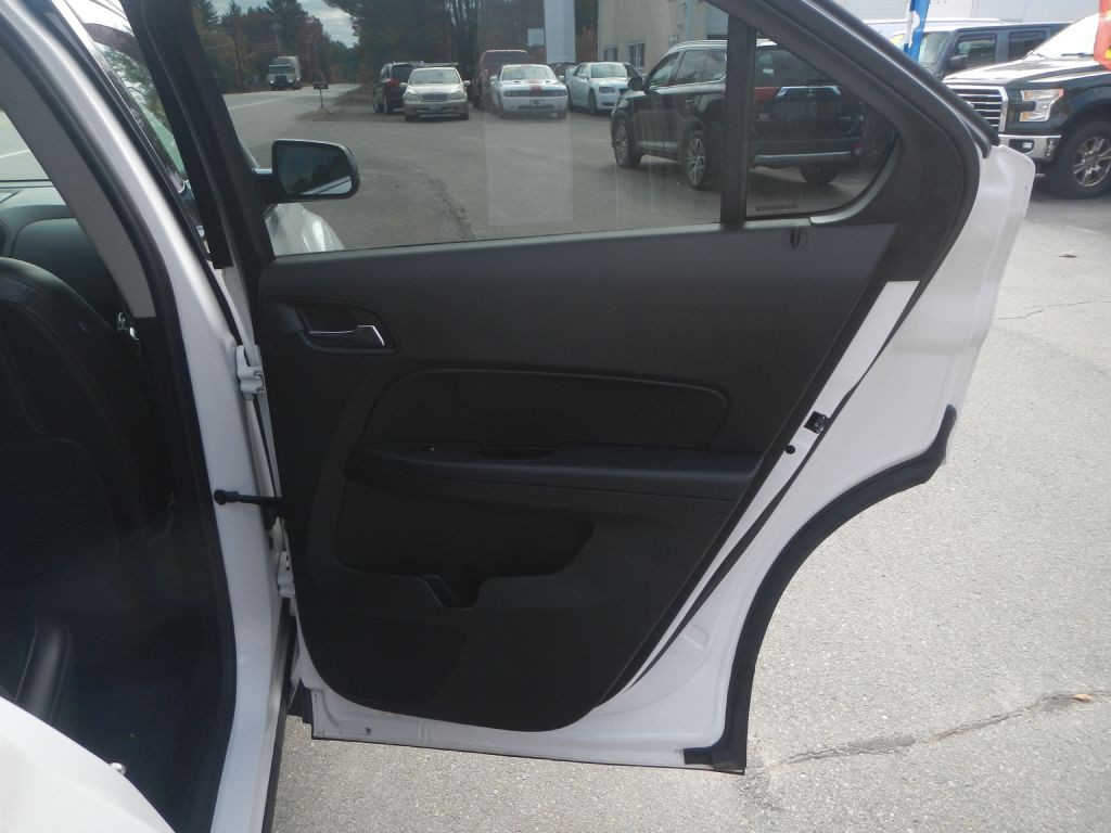 2017 Chevrolet Equinox Image 21