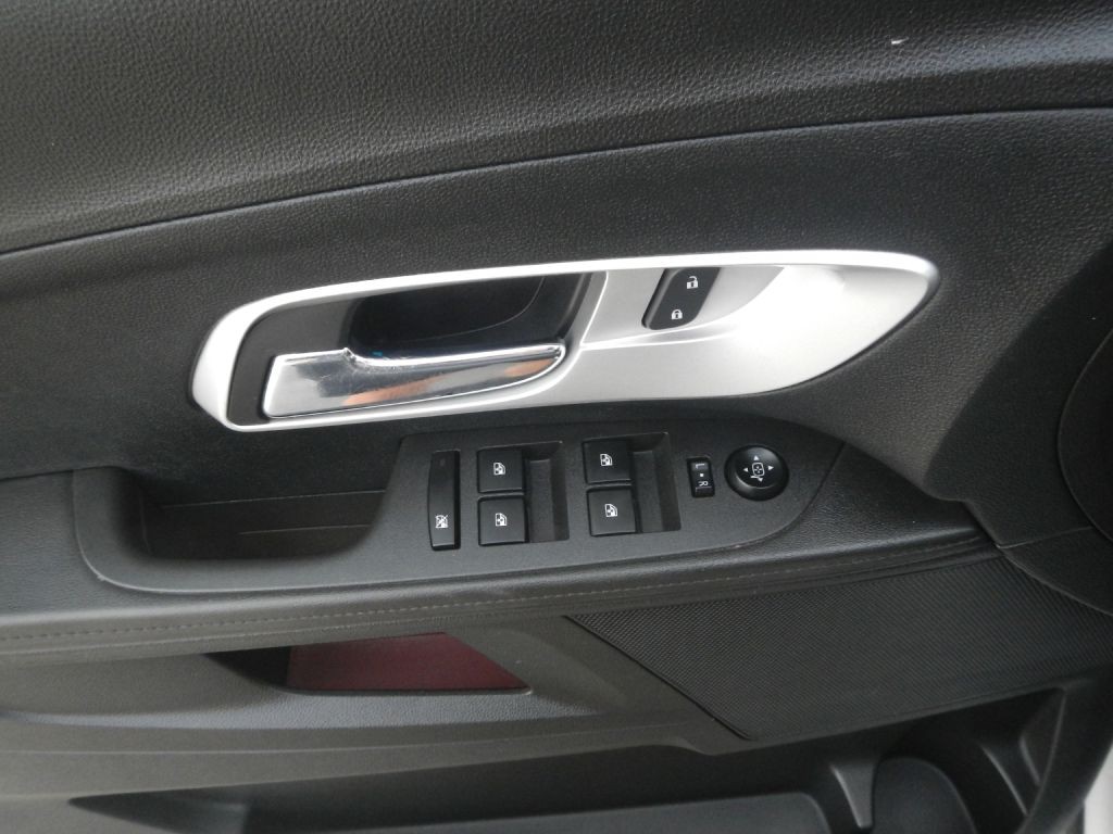 2017 Chevrolet Equinox Image 44