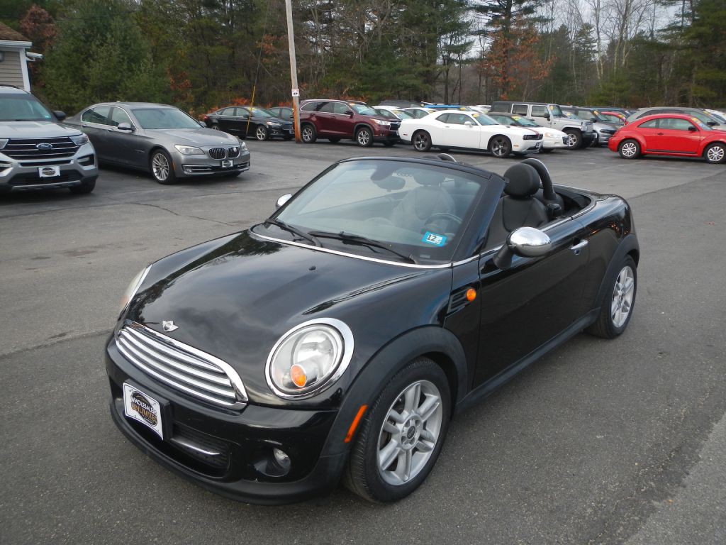 2013 MINI Cooper Image 1