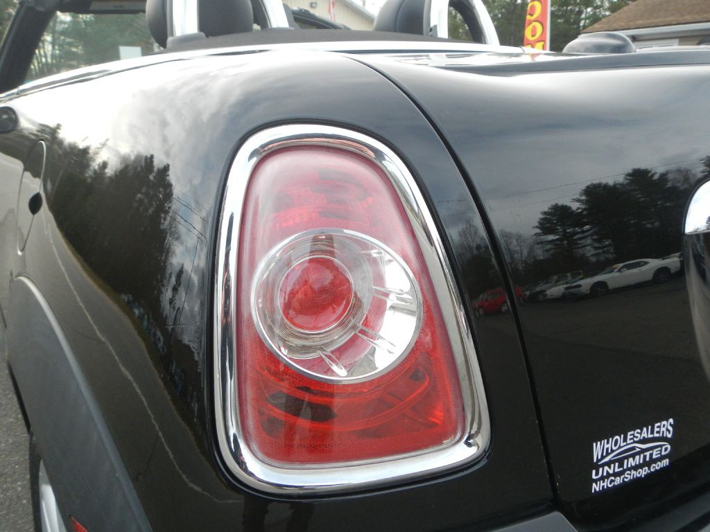 2013 MINI Cooper Image 21