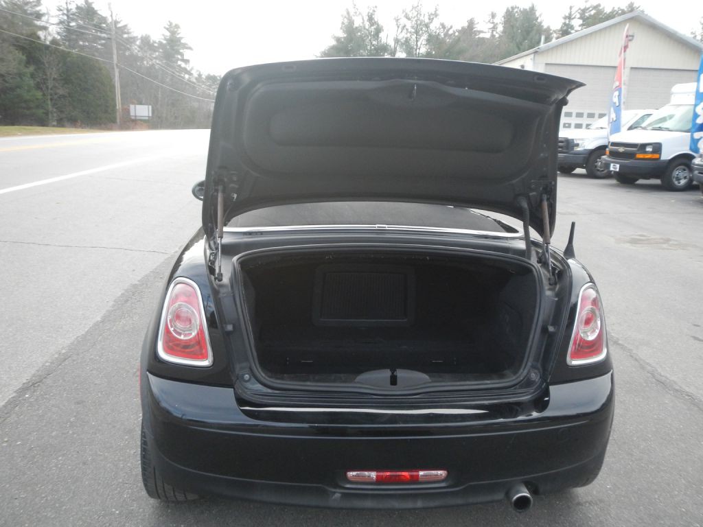 2013 MINI Cooper Image 23