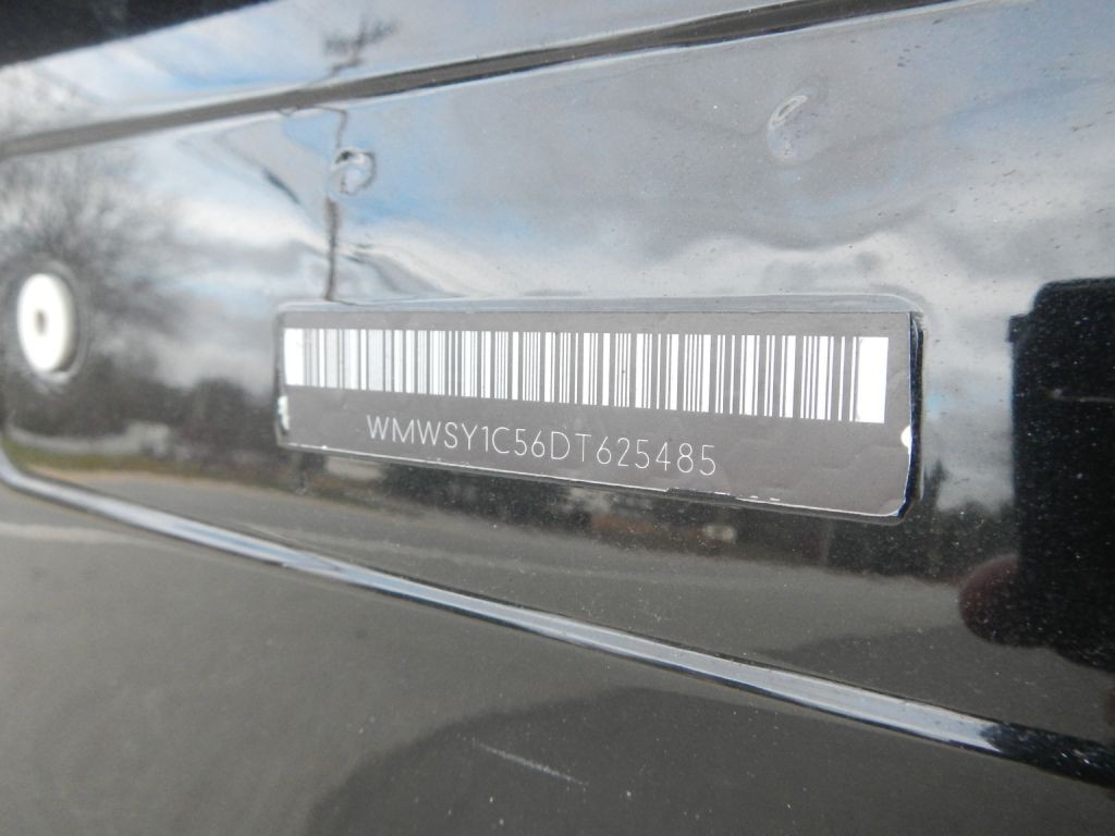 2013 MINI Cooper Image 24