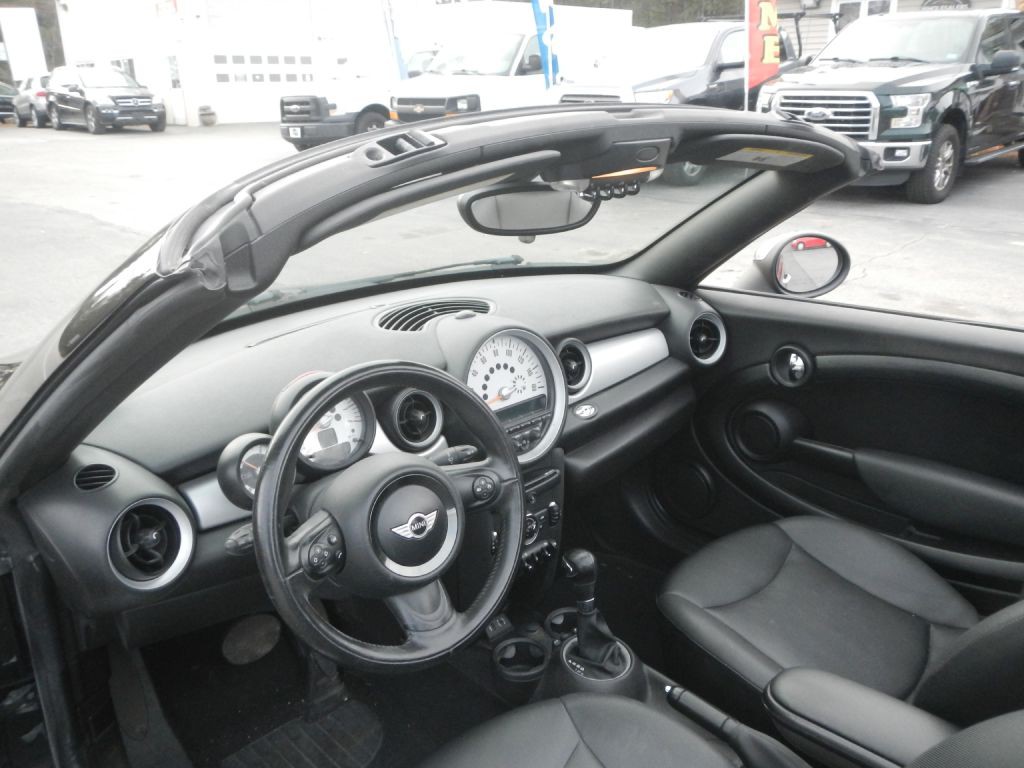 2013 MINI Cooper Image 31