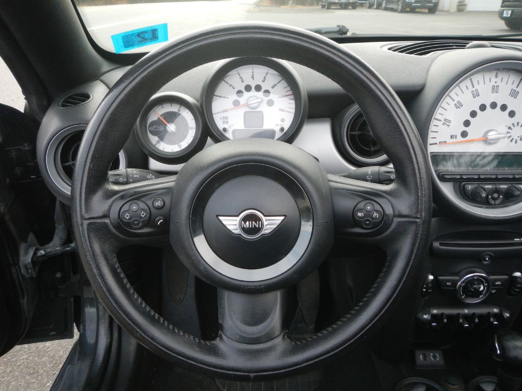 2013 MINI Cooper Image 36