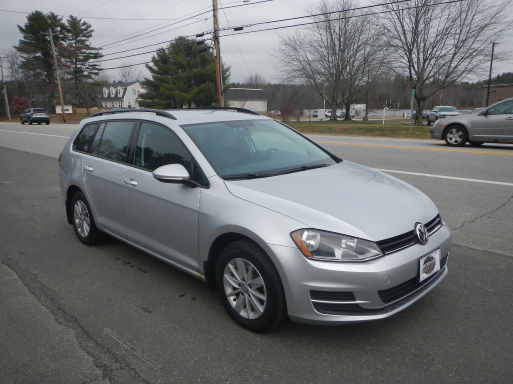 2016 Volkswagen Golf Image 2