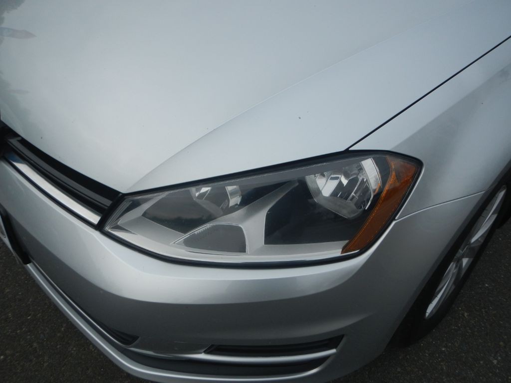 2016 Volkswagen Golf Image 12