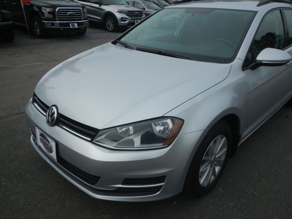 2016 Volkswagen Golf Image 13