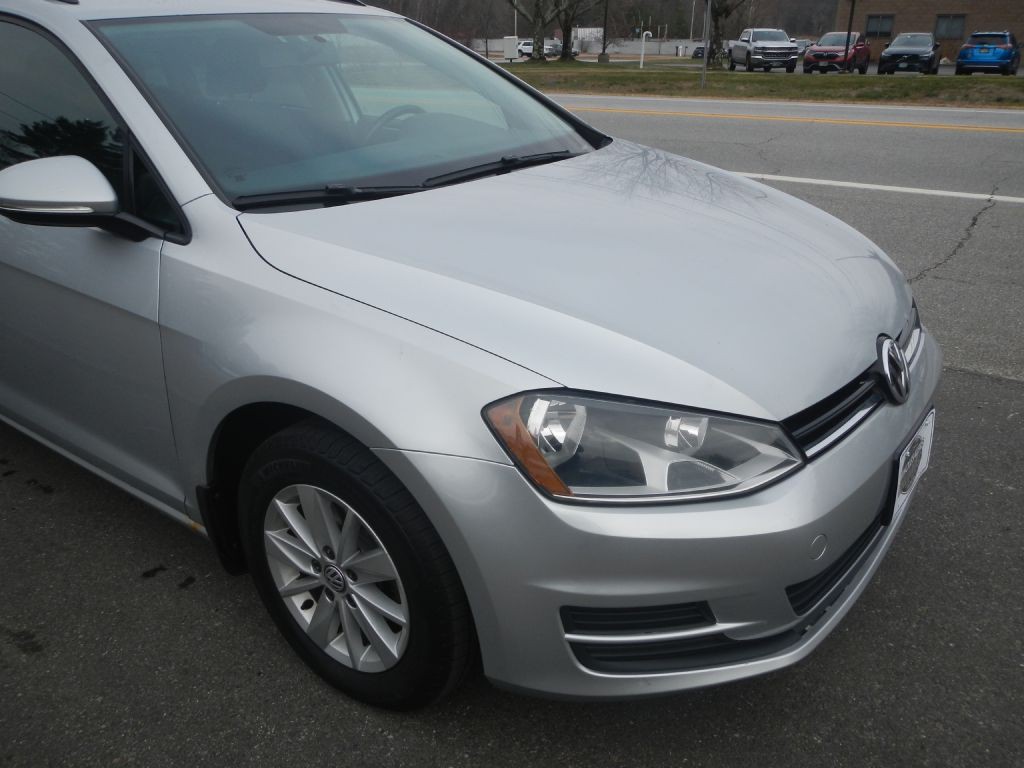 2016 Volkswagen Golf Image 32