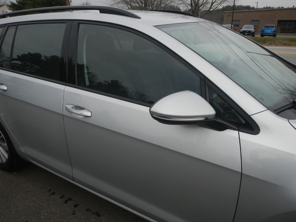 2016 Volkswagen Golf Image 33