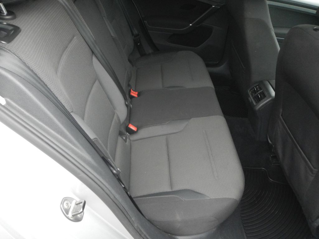 2016 Volkswagen Golf Image 48
