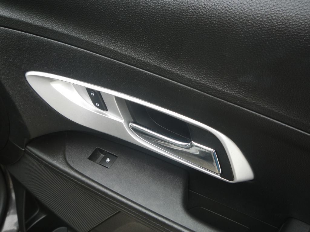 2016 Chevrolet Equinox Image 16