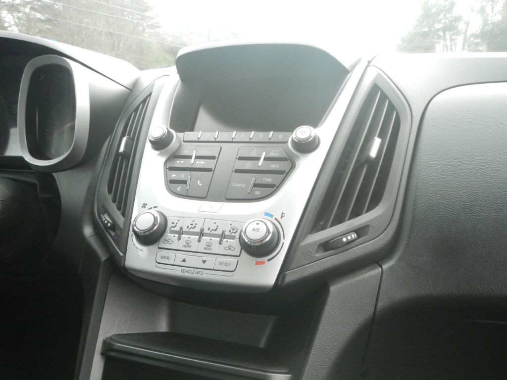 2016 Chevrolet Equinox Image 17