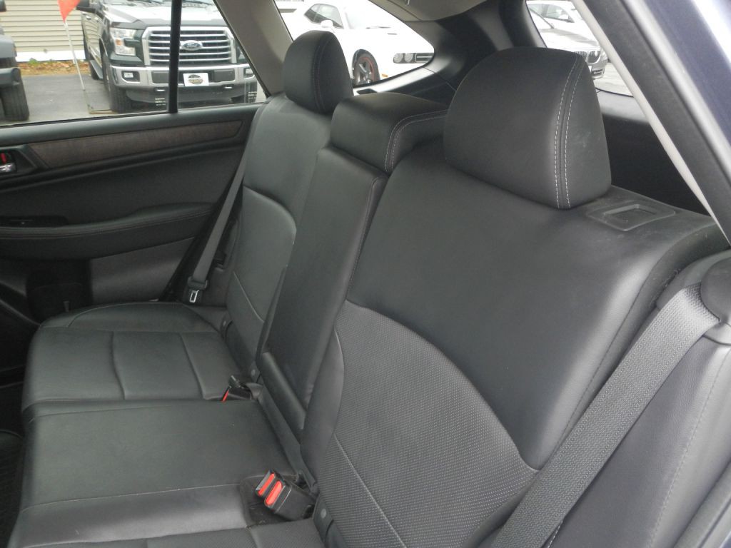 2017 Subaru Outback Image 8