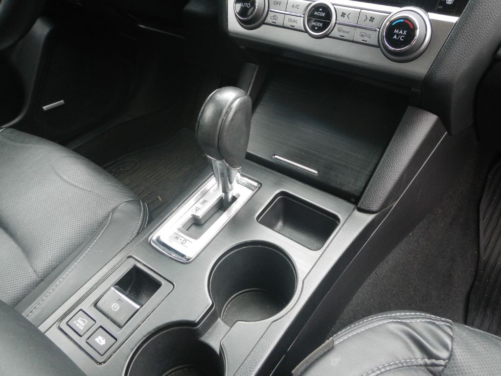 2017 Subaru Outback Image 21