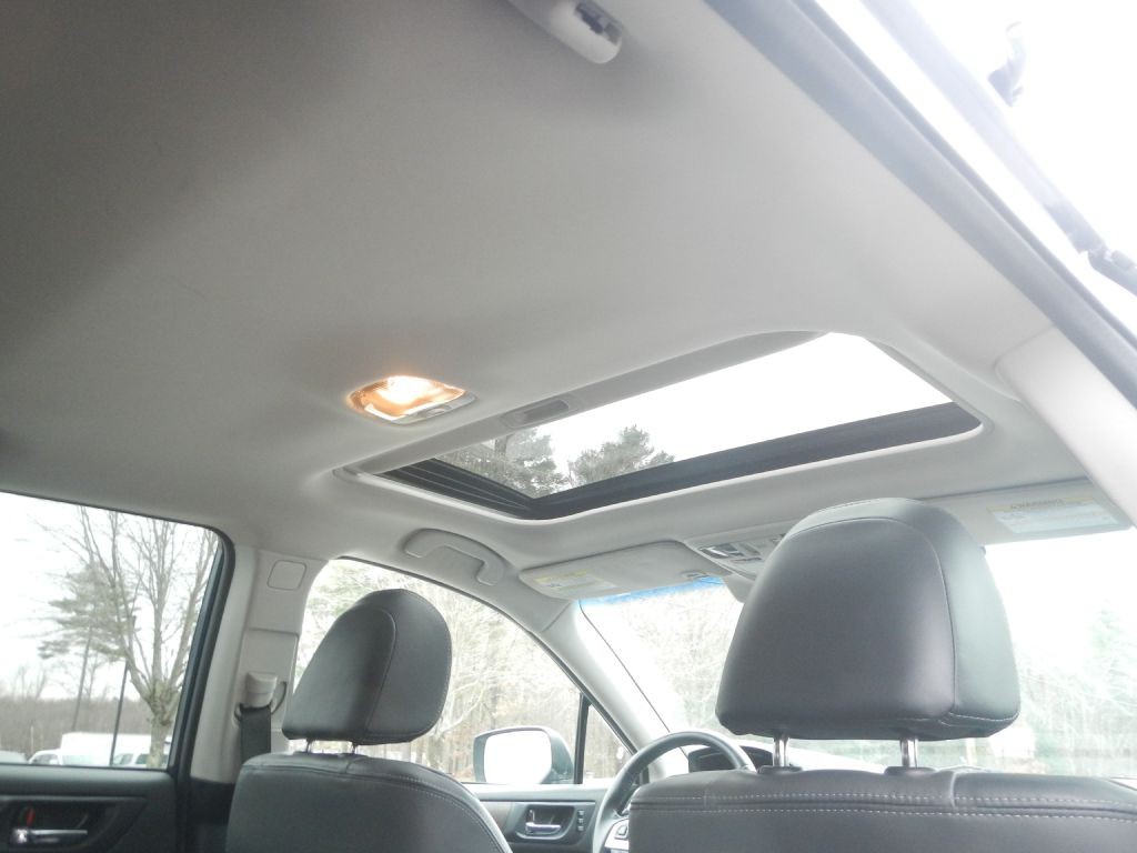 2017 Subaru Outback Image 25