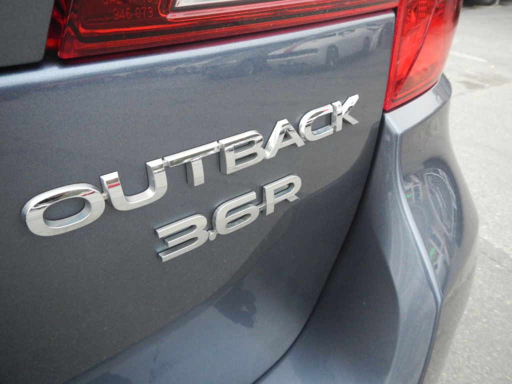 2017 Subaru Outback Image 31